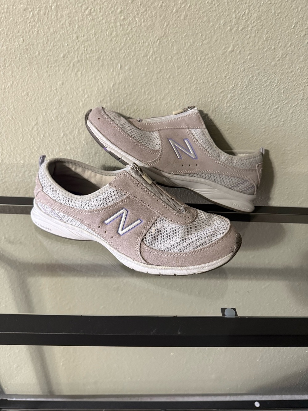 New Balance 565 Women's 7.5 Gray Purple Zip-Up Walking Shoes - Picture 2 of 8
